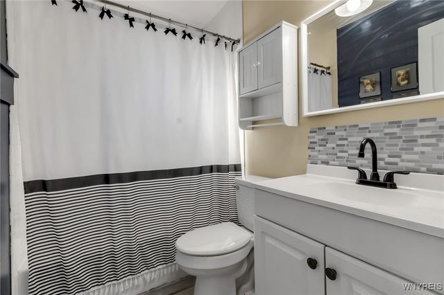 27 Rogers Drive, Cheektowaga, NY 14043