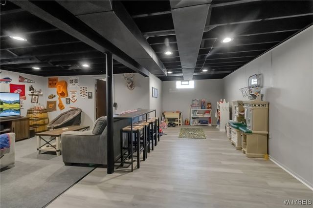 27 Rogers Drive, Cheektowaga, NY 14043