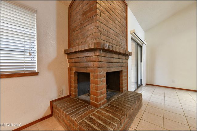 7051 PORTUGAL Drive C, El Paso, TX 79912