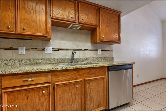 7051 PORTUGAL Drive C, El Paso, TX 79912