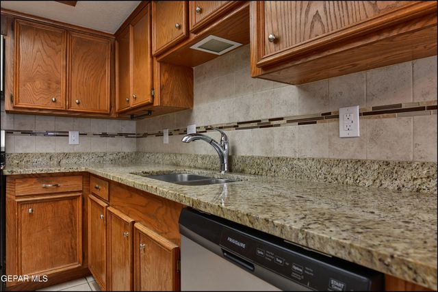 7051 PORTUGAL Drive C, El Paso, TX 79912