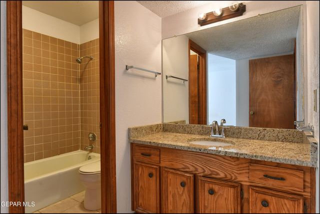 7051 PORTUGAL Drive C, El Paso, TX 79912