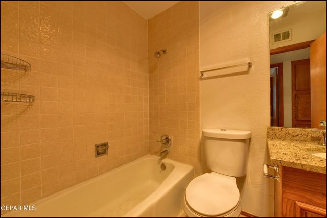 7051 PORTUGAL Drive C, El Paso, TX 79912