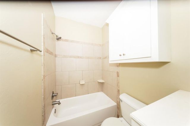 1701 Pinewood Drive, Moore, OK 73160