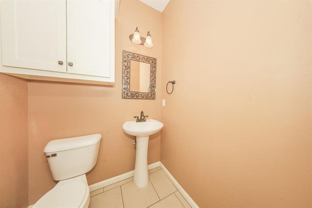 1701 Pinewood Drive, Moore, OK 73160