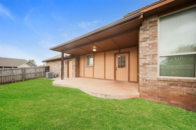 1701 Pinewood Drive, Moore, OK 73160