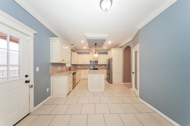 1701 Pinewood Drive, Moore, OK 73160