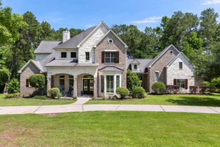 15557 Crown Oaks Drive, Montgomery, TX 77316
