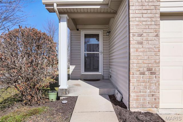 301 Wild Oak Drive, O'fallon, MO 63368