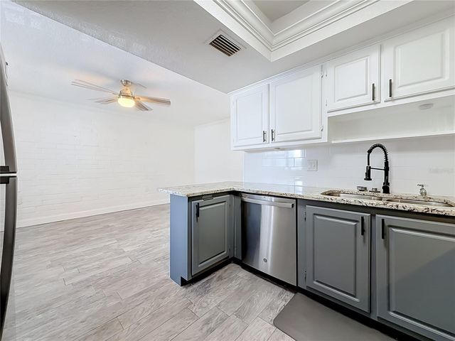 1859 SHORE DRIVE S 303, South Pasadena, FL 33707