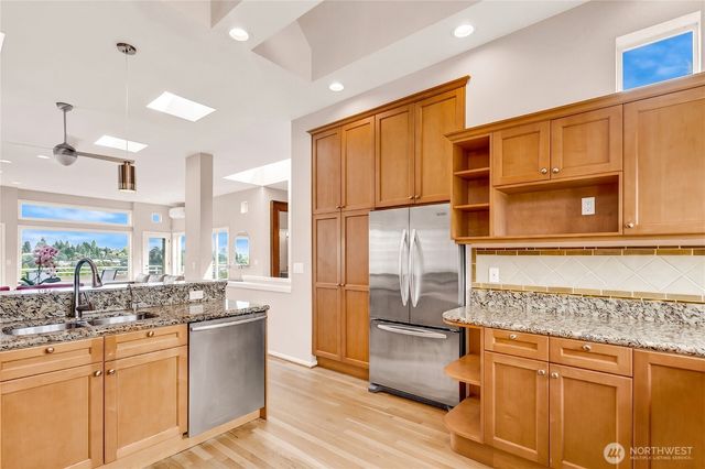3406 37th Avenue W, Seattle, WA 98199