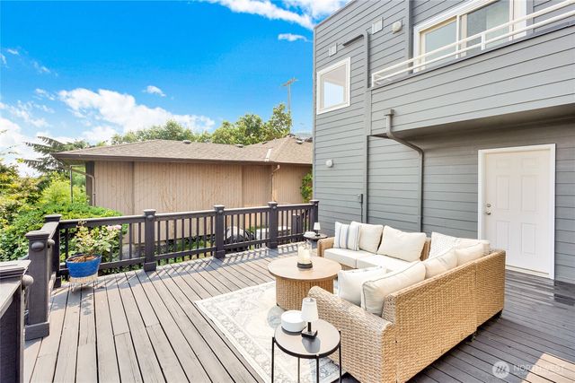 3406 37th Avenue W, Seattle, WA 98199