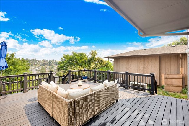 3406 37th Avenue W, Seattle, WA 98199