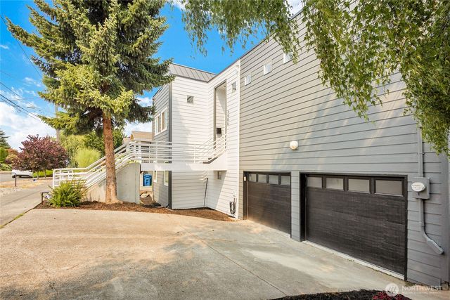 3406 37th Avenue W, Seattle, WA 98199