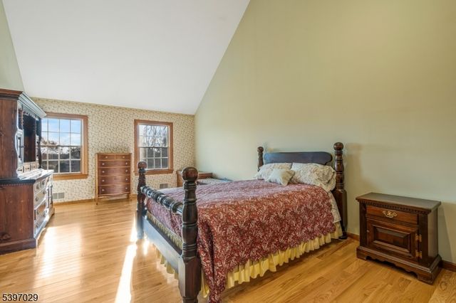 14 Chamberlain Rd, Readington Twp., NJ 08822