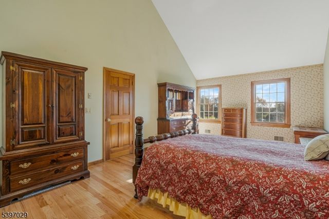 14 Chamberlain Rd, Readington Twp., NJ 08822