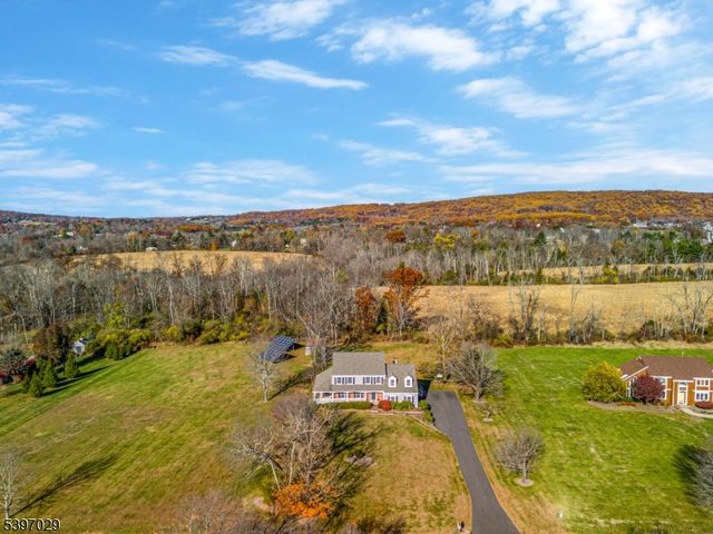 14 Chamberlain Rd, Readington Twp., NJ 08822