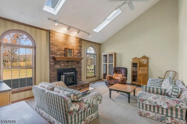 14 Chamberlain Rd, Readington Twp., NJ 08822