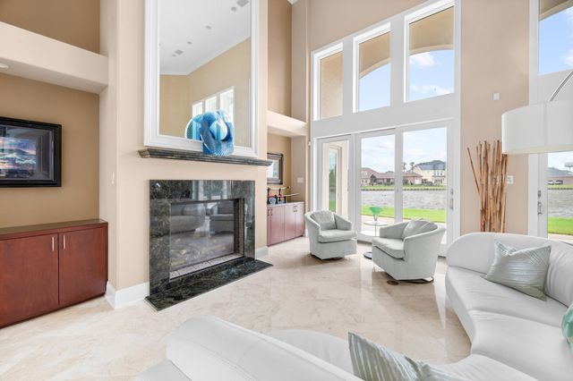 156 Northlake Drive, Thibodaux, LA 70301