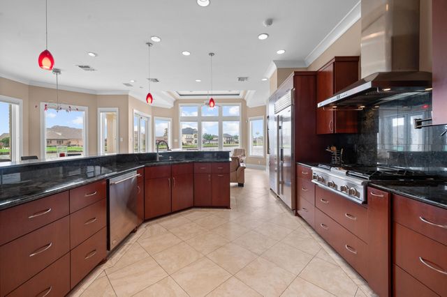 156 Northlake Drive, Thibodaux, LA 70301