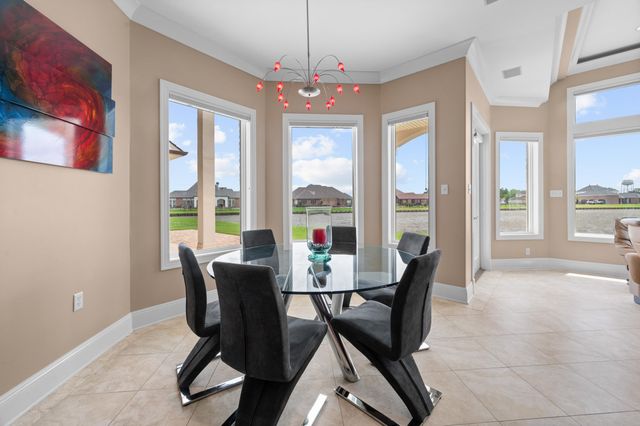 156 Northlake Drive, Thibodaux, LA 70301