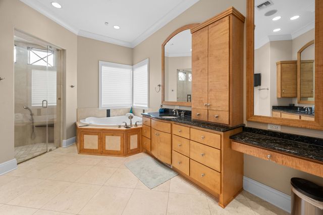 156 Northlake Drive, Thibodaux, LA 70301