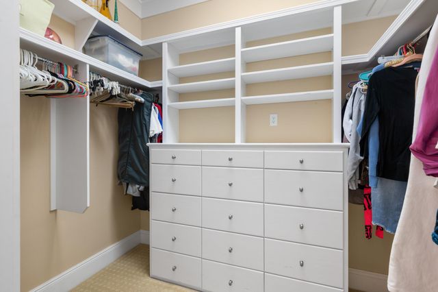 156 Northlake Drive, Thibodaux, LA 70301