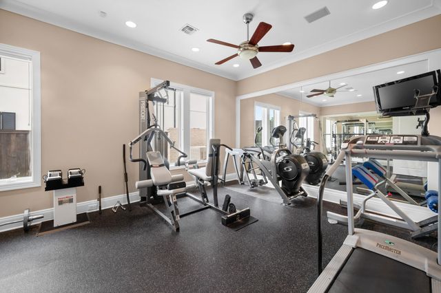 156 Northlake Drive, Thibodaux, LA 70301