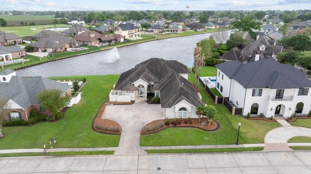 156 Northlake Drive, Thibodaux, LA 70301