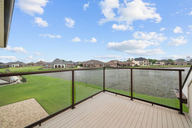 156 Northlake Drive, Thibodaux, LA 70301