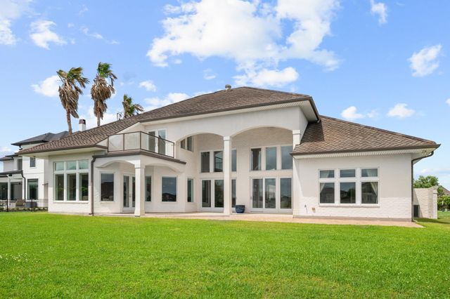 156 Northlake Drive, Thibodaux, LA 70301