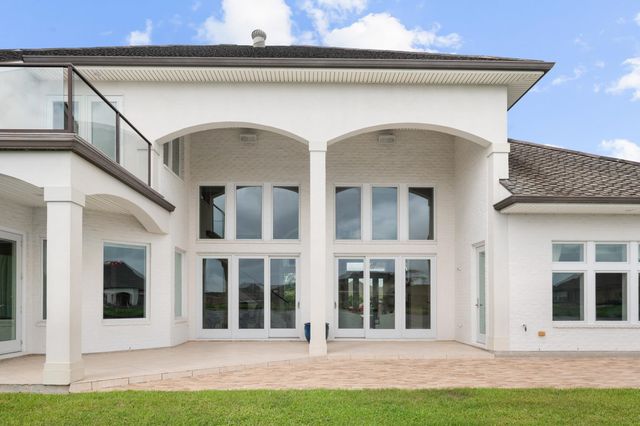 156 Northlake Drive, Thibodaux, LA 70301