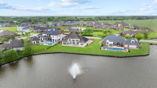 156 Northlake Drive, Thibodaux, LA 70301