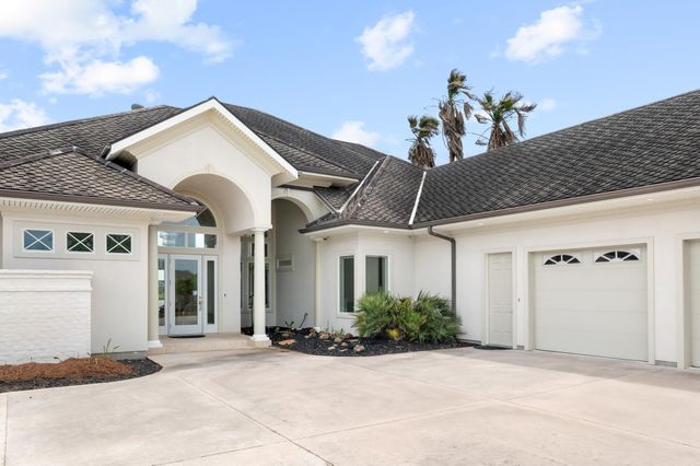 156 Northlake Drive, Thibodaux, LA 70301