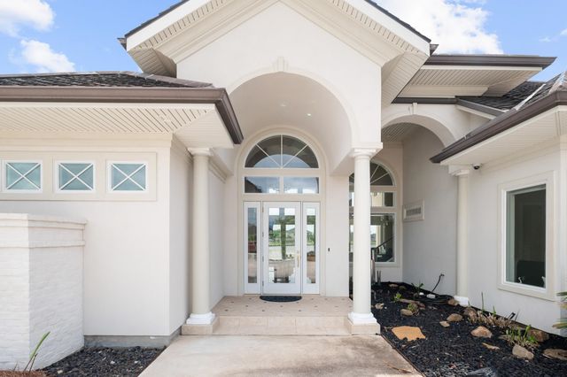 156 Northlake Drive, Thibodaux, LA 70301