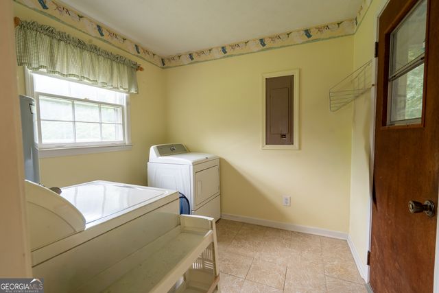 2685 Ashworth Lake Road, Snellville, GA 30078