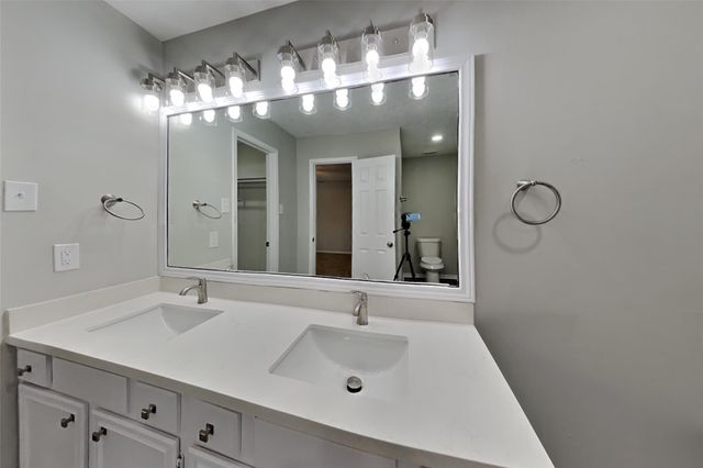 12822 Careywood Drive, Sugar Land, TX 77478