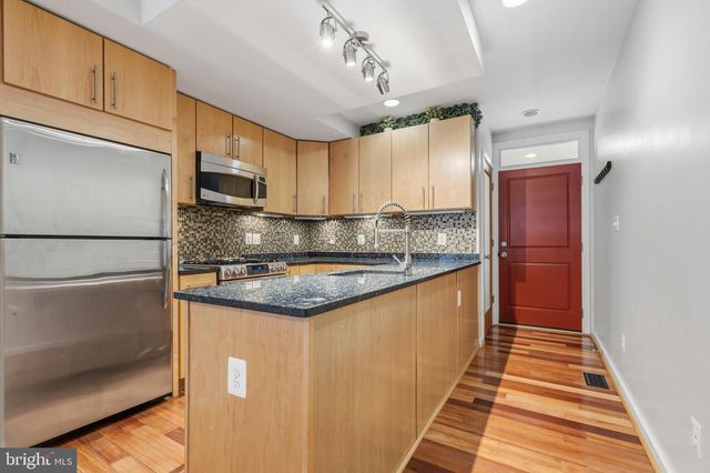 21 N DECKER AVE, Baltimore, MD 21224