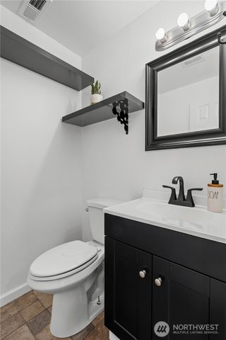 32 Madrona Place, Dupont, WA 98327