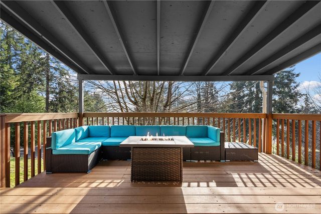 32 Madrona Place, Dupont, WA 98327