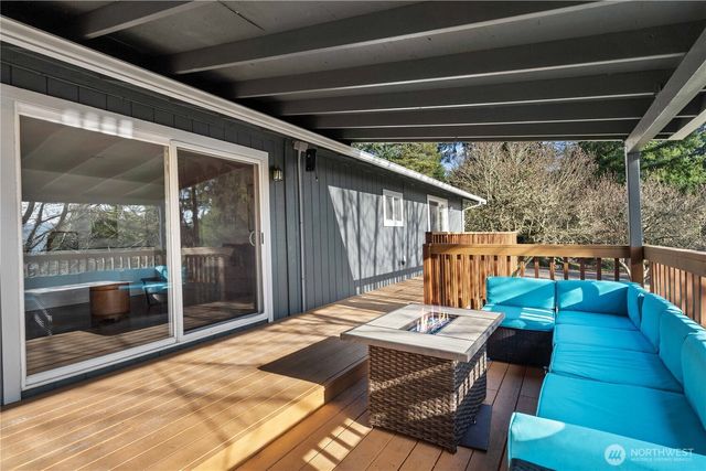 32 Madrona Place, Dupont, WA 98327