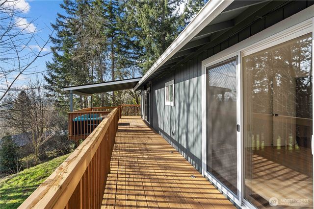 32 Madrona Place, Dupont, WA 98327