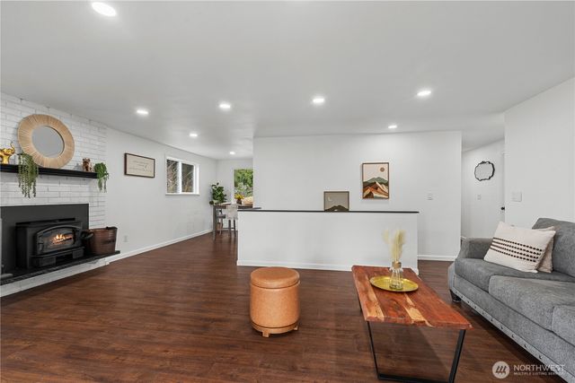 32 Madrona Place, Dupont, WA 98327