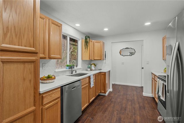 32 Madrona Place, Dupont, WA 98327