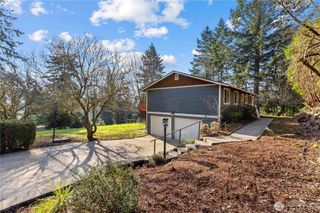 32 Madrona Place, Dupont, WA 98327