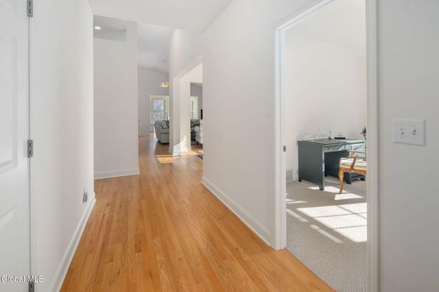 23 Beacon Drive, Colonie, NY 12189