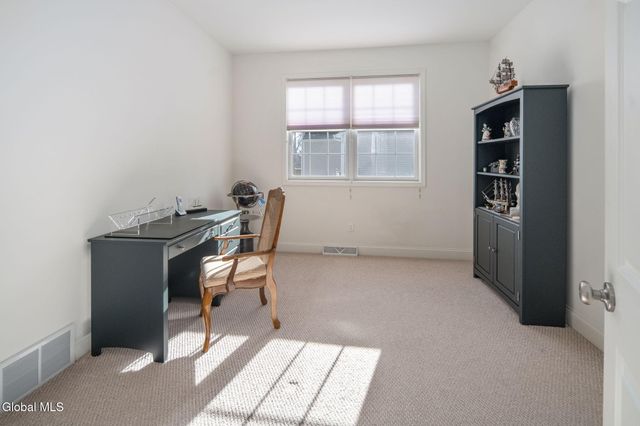 23 Beacon Drive, Colonie, NY 12189