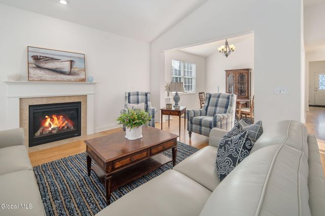 23 Beacon Drive, Colonie, NY 12189