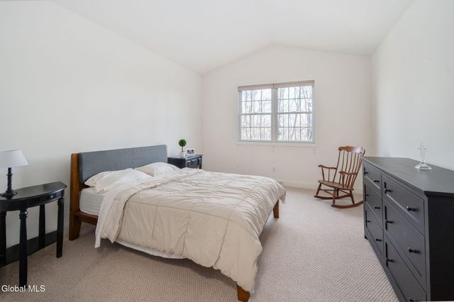 23 Beacon Drive, Colonie, NY 12189