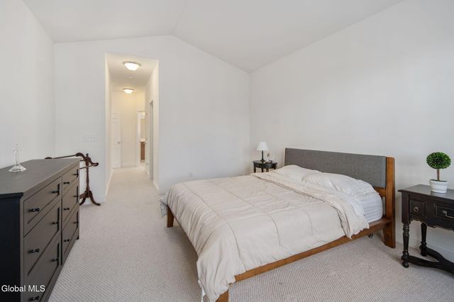 23 Beacon Drive, Colonie, NY 12189